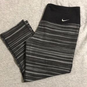 Nike crop pant